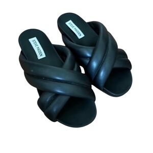 Steve Madden Black Crisscross Sandals